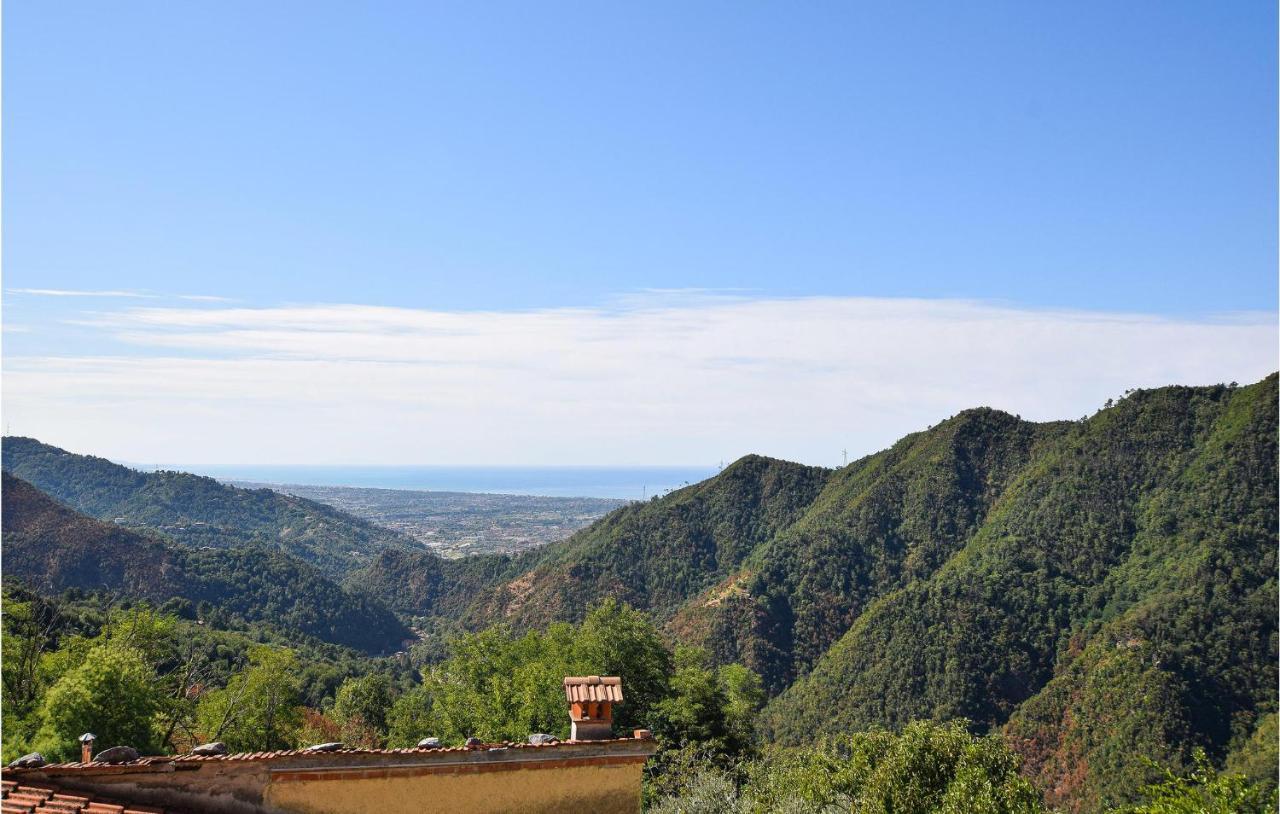 5 Bedroom Amazing Home In Fabbiano Fabbiano  외부 사진