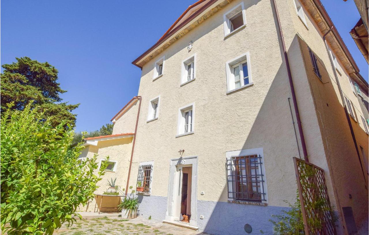 5 Bedroom Amazing Home In Fabbiano Fabbiano  외부 사진