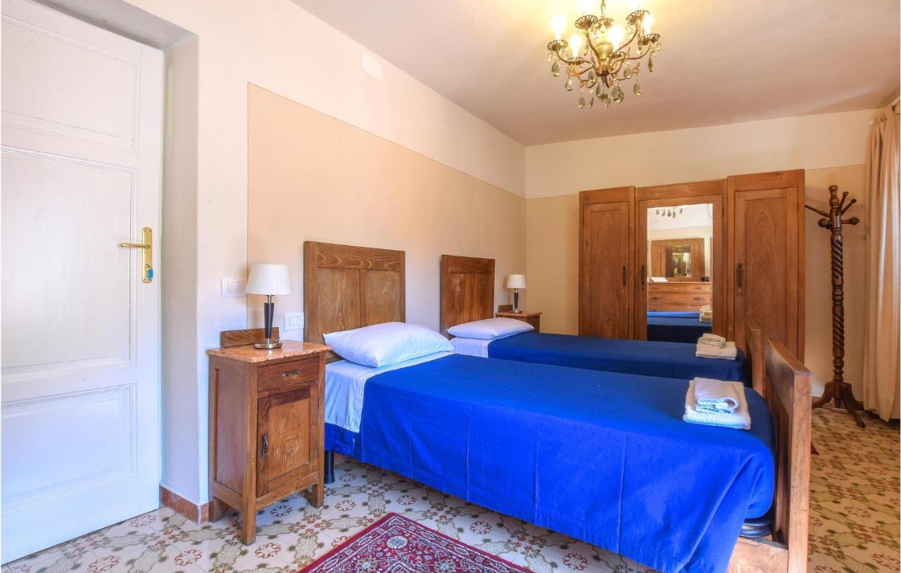 5 Bedroom Amazing Home In Fabbiano Fabbiano  외부 사진